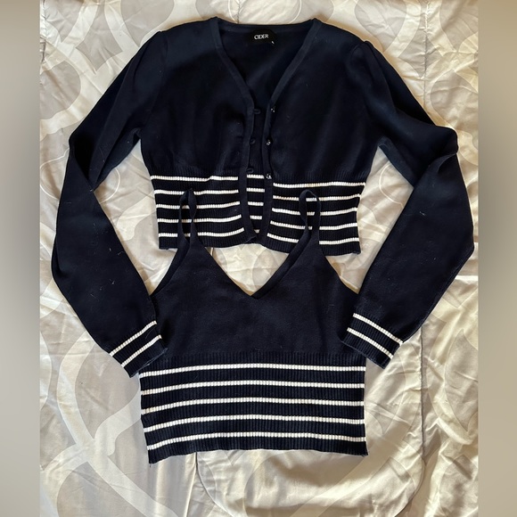 Twin set - Picture 1 of 1